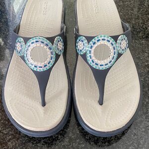 CROCS Women's Sandals in Gray with Blue and White Accents great with jeans 6-1/2